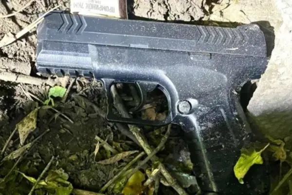 У Первомайську підліток поранив 15-річну дівчину в око з пневматики на пляжі