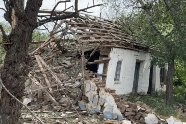 Росія майже 50 разів атакувала Дніпропетровщину за день: пошкоджені підприємства й будинки