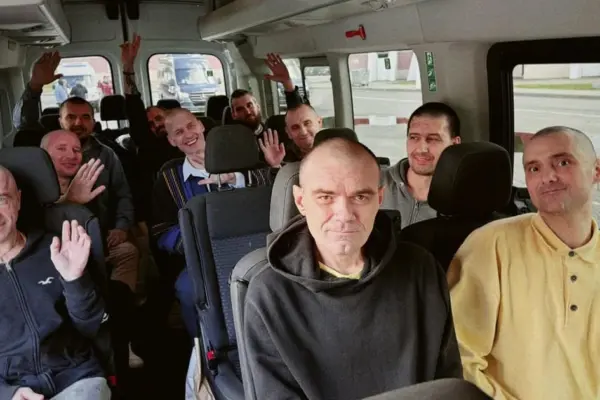 Контекст повернення 10 військових 24 серпня: шлях через Білорусь і попередній етап 19 серпня
