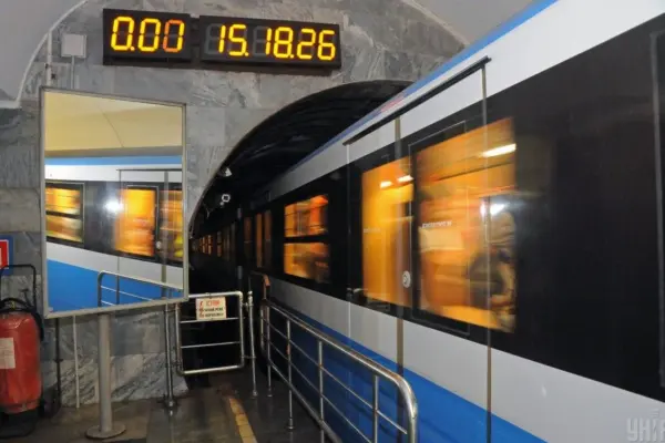 Метро у Києві з 10 вересня подовжує роботу на годину