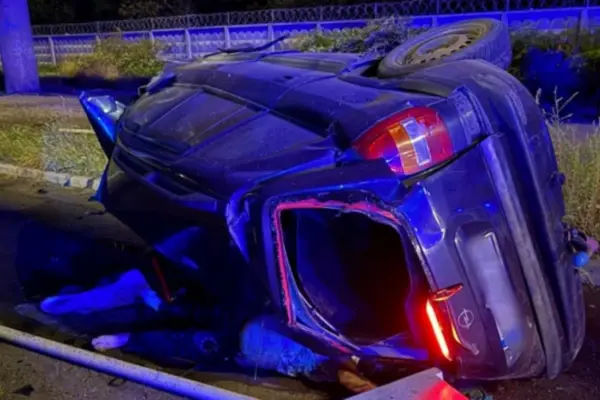 Підтверджена послідовність подій: Opel впав з мосту на Промисловій у Києві