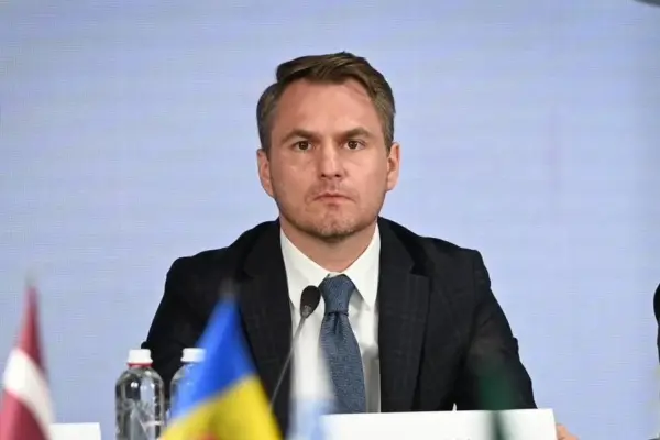 Виїзд Кравченка: дати, час і цифри, які зафіксовані у справі генпрокурора