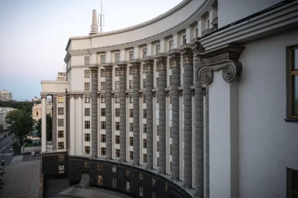 Кабмін назвав цифри: понад 4 тисячі вакансій і менше заступників міністрів